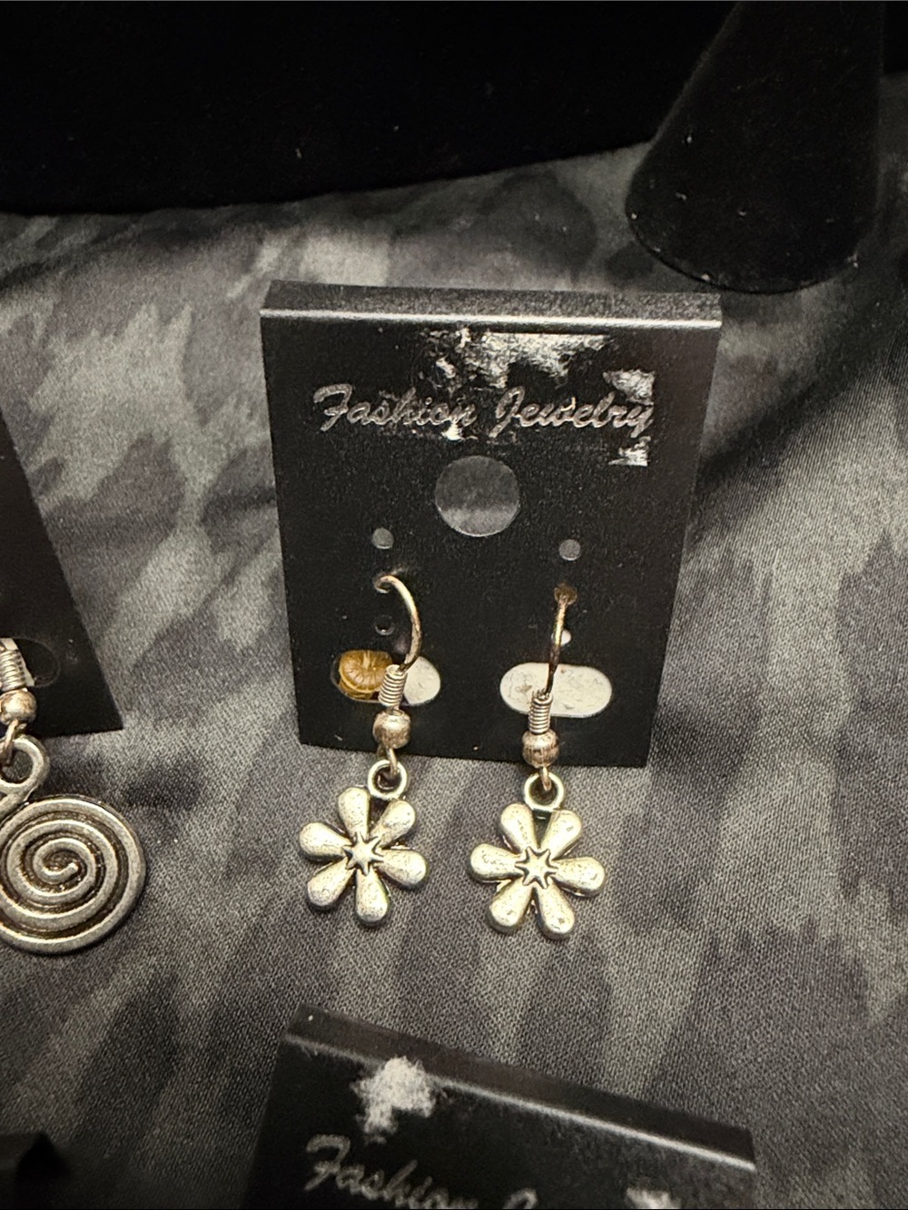 Earring Bundle - Picture 4 of 6